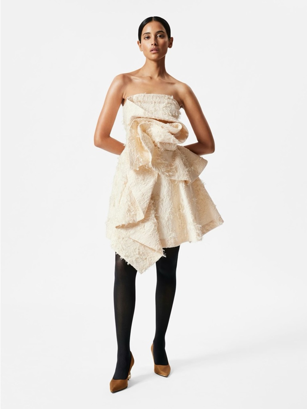 🆕 & Other Stories Strapless Cream Textured Ruffle Mini Dress New with Tags 10